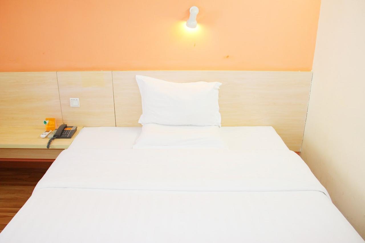 7Days Inn Qingdao Development Zone Jinshatan Exterior photo